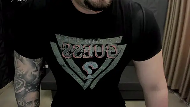 Snapshot of TonyWilcox chatting on March 14, 8:21 am TonyWilcox online show from March 14, 8:21 am