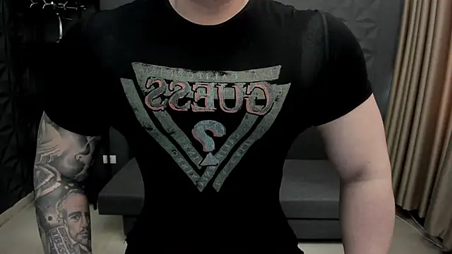 Snapshot of TonyWilcox chatting on March 15, 11:29 am TonyWilcox online show from March 15, 11:29 am