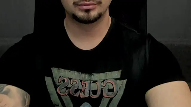 Snapshot of TonyWilcox chatting on March 18, 11:41 am TonyWilcox online show from March 18, 11:41 am