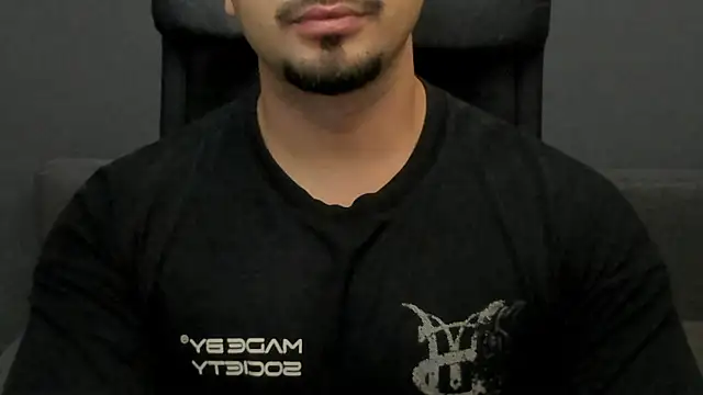 Snapshot of TonyWilcox chatting on October 7, 4:42 am TonyWilcox online show from October 7, 4:42 am