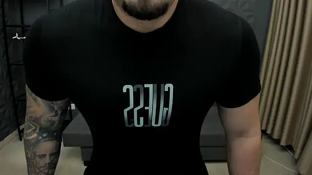 Snapshot of TonyWilcox chatting on October 14, 5:19 am TonyWilcox online show from October 14, 5:19 am