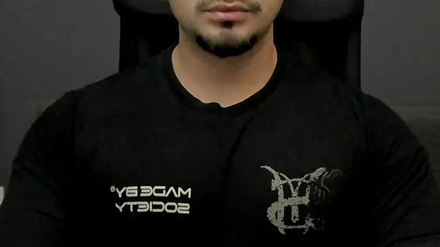 Snapshot of TonyWilcox chatting on November 19, 7:08 am TonyWilcox online show from November 19, 7:08 am