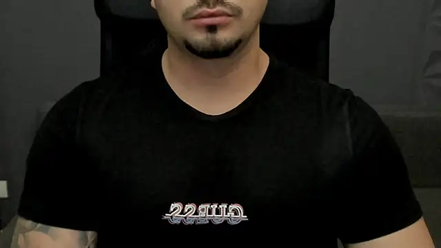 Snapshot of TonyWilcox chatting on November 26, 5:30 am TonyWilcox online show from November 26, 5:30 am