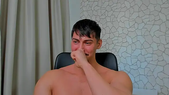 Snapshot of ClintMasters chatting on February 13, 9:41 am ClintMasters online show from February 13, 9:41 am