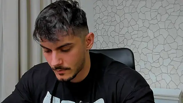 Snapshot of ClintMasters chatting on March 3, 12:05 pm ClintMasters online show from March 3, 12:05 pm