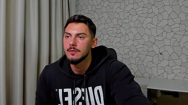 Snapshot of ClintMasters chatting on October 14, 4:24 am ClintMasters online show from October 14, 4:24 am