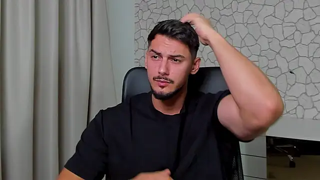 Snapshot of ClintMasters chatting on November 8, 5:18 am ClintMasters online show from November 8, 5:18 am