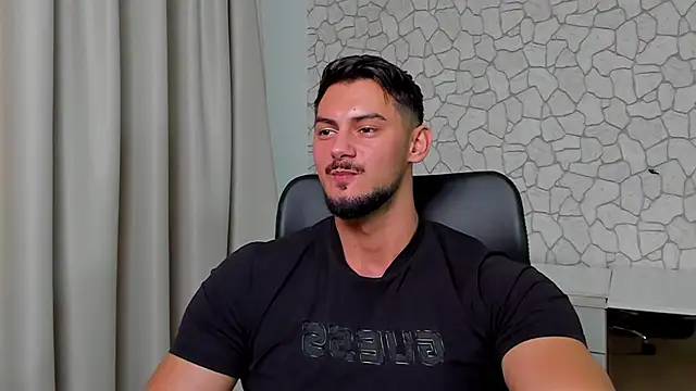 Snapshot of ClintMasters chatting on November 15, 6:33 am ClintMasters online show from November 15, 6:33 am