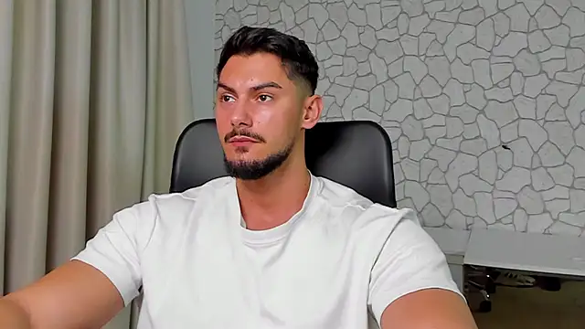 Snapshot of ClintMasters chatting on November 28, 6:38 am ClintMasters online show from November 28, 6:38 am