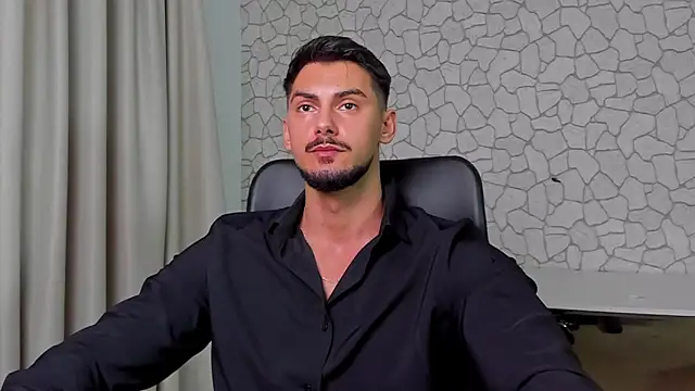 Snapshot of ClintMasters chatting on November 29, 5:32 am ClintMasters online show from November 29, 5:32 am