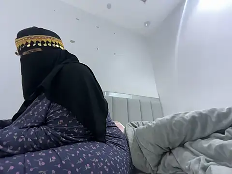 Submissive Arab online show from February 9, 11:15 pm