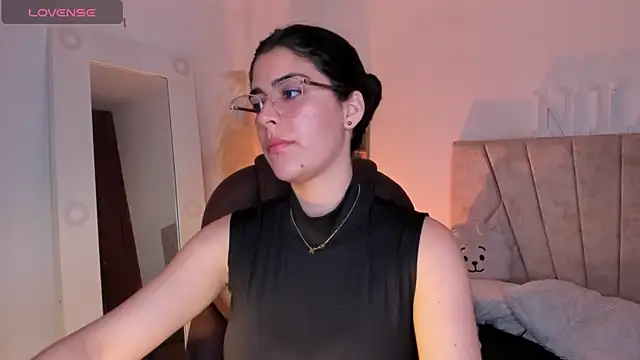  Niah  online show from March 1, 9:15 pm