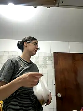  Niah  online show from November 29, 1:19 am