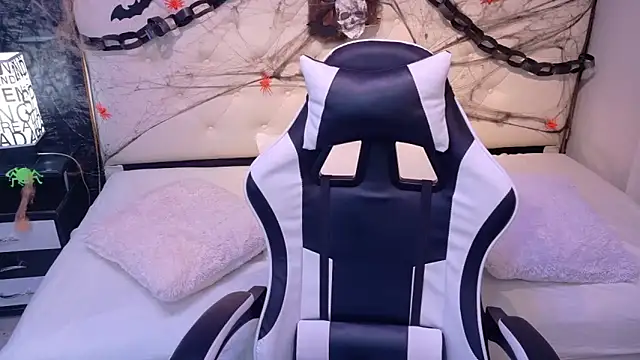 tamara colliins  online show from October 26, 4:29 am