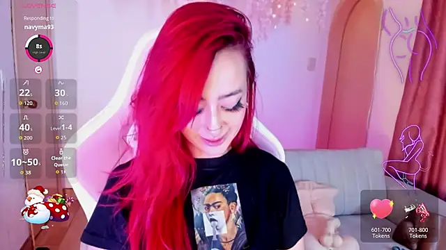 Snapshot of Mia-Bloom chatting on November 8, 2:34 am Mia-Bloom online show from November 8, 2:34 am