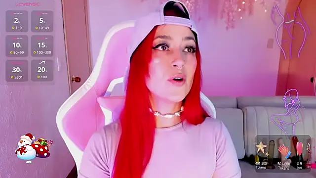 Snapshot of Mia-Bloom chatting on November 11, 3:06 am Mia-Bloom online show from November 11, 3:06 am