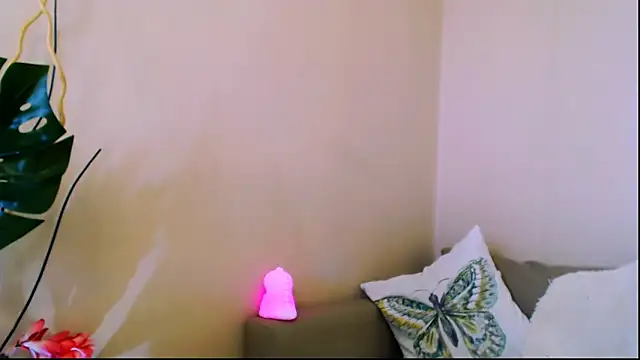 Snapshot of OLIVIA_CANDY chatting on March 22, 7:25 am OLIVIA CANDY online show from March 22, 7:25 am