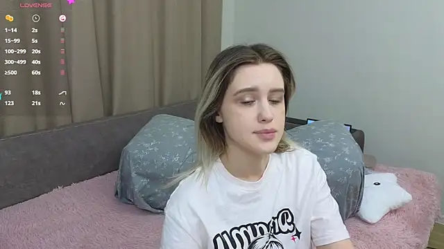 Snapshot of dusyastar chatting on February 12, 3:38 pm dusyastar online show from February 12, 3:38 pm