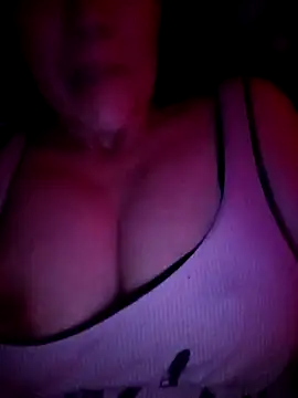 Snapshot of LeilaSaint chatting on September 12, 5:13 pm LeilaSaint online show from September 12, 5:13 pm