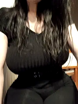 Snapshot of eva750 chatting on March 18, 6:26 pm eva750 online show from March 18, 6:26 pm