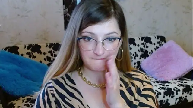 Snapshot of Arielsssplash chatting on September 30, 2:00 pm Arielsssplash online show from September 30, 2:00 pm