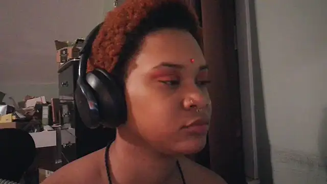 Snapshot of nickytheehawtie chatting on February 15, 1:46 am nickytheehawtie online show from February 15, 1:46 am