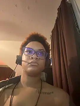 Snapshot of nickytheehawtie chatting on February 28, 8:37 am nickytheehawtie online show from February 28, 8:37 am