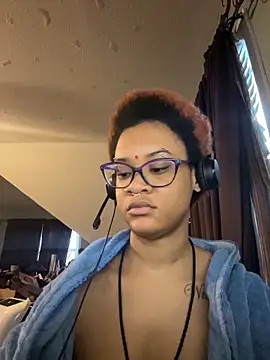 Snapshot of nickytheehawtie chatting on March 3, 2:01 pm nickytheehawtie online show from March 3, 2:01 pm