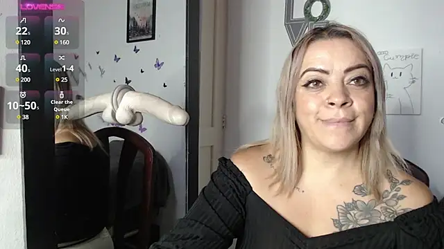 LIila28six online show from January 19, 10:28 pm