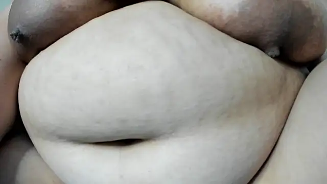 Snapshot of Alondra_zaaens chatting on January 14, 12:11 am Alondra zaaens online show from January 14, 12:11 am