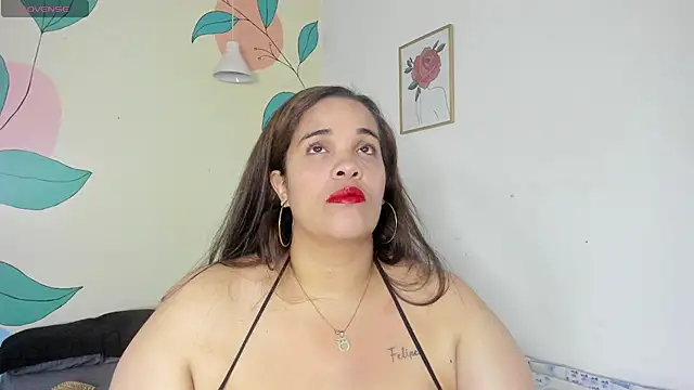 Snapshot of Alondra_zaaens chatting on October 16, 1:01 pm Alondra zaaens online show from October 16, 1:01 pm