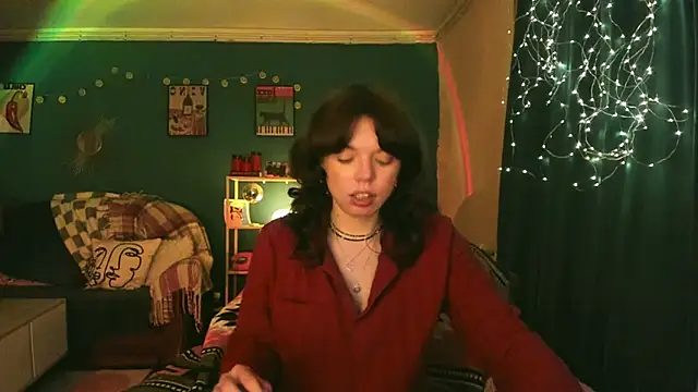 ClancyMorissey online show from April 20, 5:16 pm