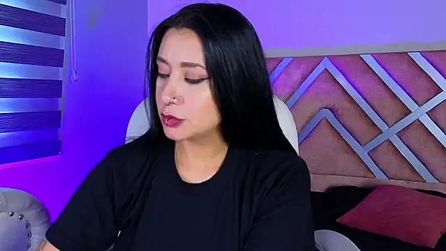  kelly hous36 online show from February 18, 6:58 pm