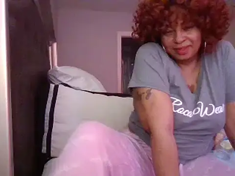 Snapshot of MSweetLindaParks chatting on January 13, 12:35 pm MSweetLindaParks online show from January 13, 12:35 pm