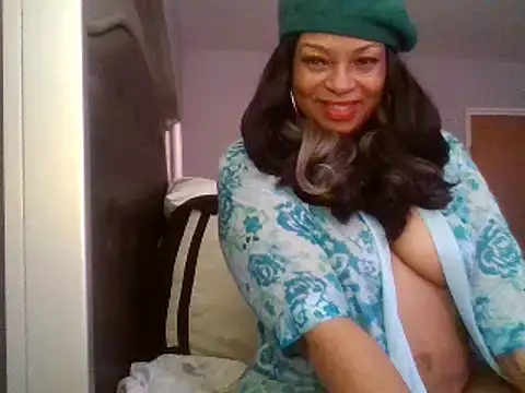 Snapshot of MSweetLindaParks chatting on January 25, 3:52 pm MSweetLindaParks online show from January 25, 3:52 pm