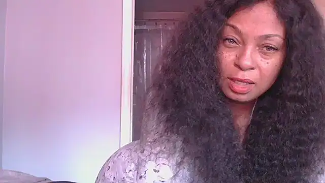 Snapshot of MSweetLindaParks chatting on October 11, 4:49 pm MSweetLindaParks online show from October 11, 4:49 pm