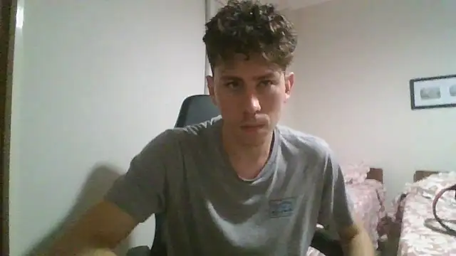 Snapshot of saint_not chatting on February 17, 1:36 am saint not online show from February 17, 1:36 am
