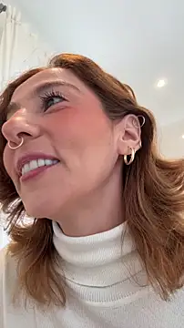 Snapshot of Evangelyne_1 chatting on November 16, 1:39 pm Evangelyne 1 online show from November 16, 1:39 pm