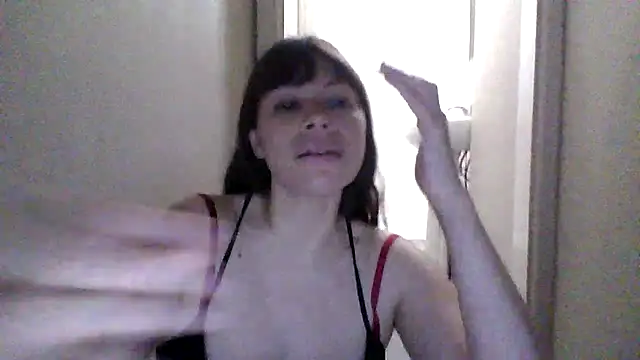 Snapshot of petitedoll29 chatting on November 10, 2:10 am petitedoll29 online show from November 10, 2:10 am