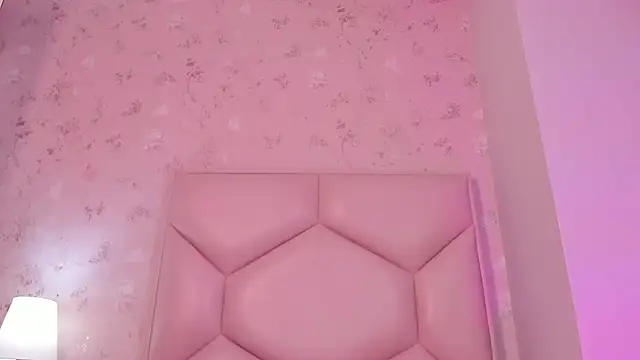 Snapshot of ambar_sullivan chatting on March 21, 3:13 pm ambar sullivan online show from March 21, 3:13 pm