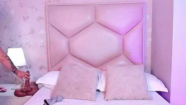 Snapshot of ambar_sullivan chatting on October 4, 11:41 am ambar sullivan online show from October 4, 11:41 am