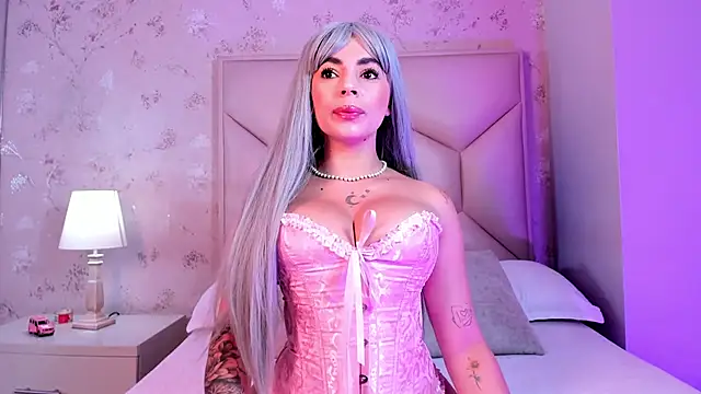 Snapshot of ambar_sullivan chatting on October 22, 11:43 am ambar sullivan online show from October 22, 11:43 am