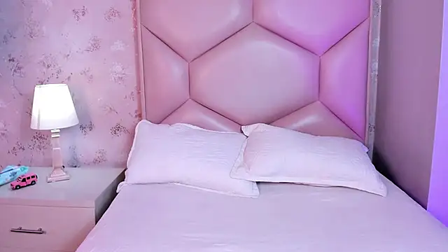 Snapshot of ambar_sullivan chatting on November 30, 11:36 am ambar sullivan online show from November 30, 11:36 am