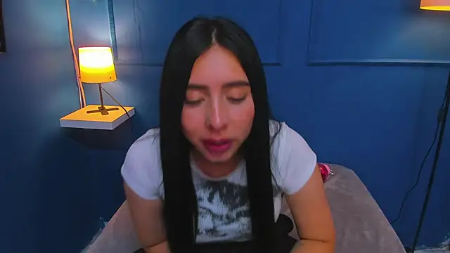 Snapshot of isabella_jade chatting on December 31, 1:57 am isabella jade online show from December 31, 1:57 am