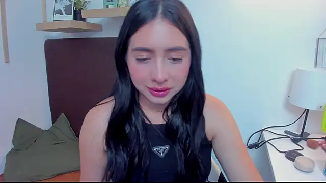 Snapshot of isabella_jade chatting on January 5, 1:56 am isabella jade online show from January 5, 1:56 am