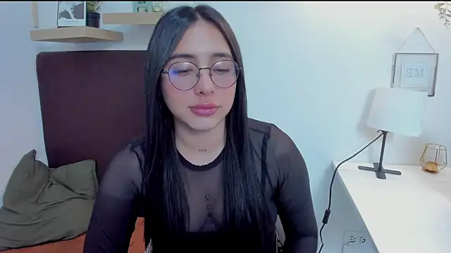 Snapshot of isabella_jade chatting on January 9, 10:20 pm isabella jade online show from January 9, 10:20 pm