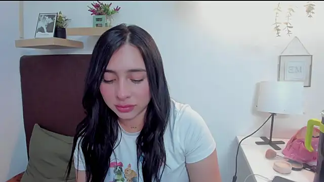 Snapshot of isabella_jade chatting on January 11, 10:51 pm isabella jade online show from January 11, 10:51 pm