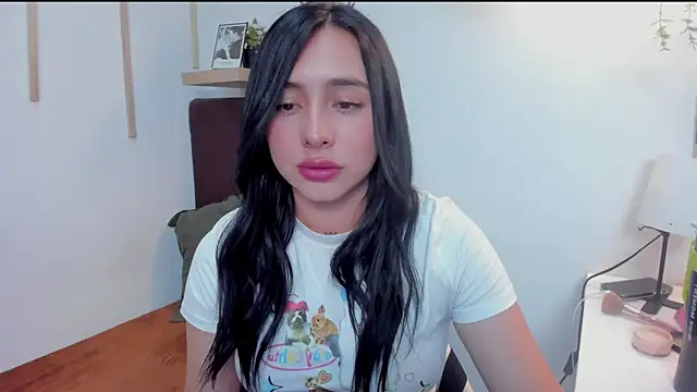 Snapshot of isabella_jade chatting on January 12, 1:53 am isabella jade online show from January 12, 1:53 am