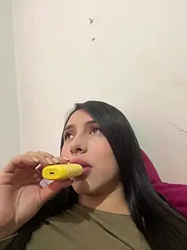 Snapshot of isabella_jade chatting on January 19, 8:30 pm isabella jade online show from January 19, 8:30 pm