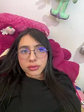 Snapshot of isabella_jade chatting on January 28, 5:03 pm isabella jade online show from January 28, 5:03 pm